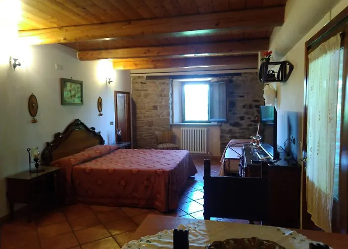 Raggio Campacci Di Sacchetti Vanessa בית הארחה